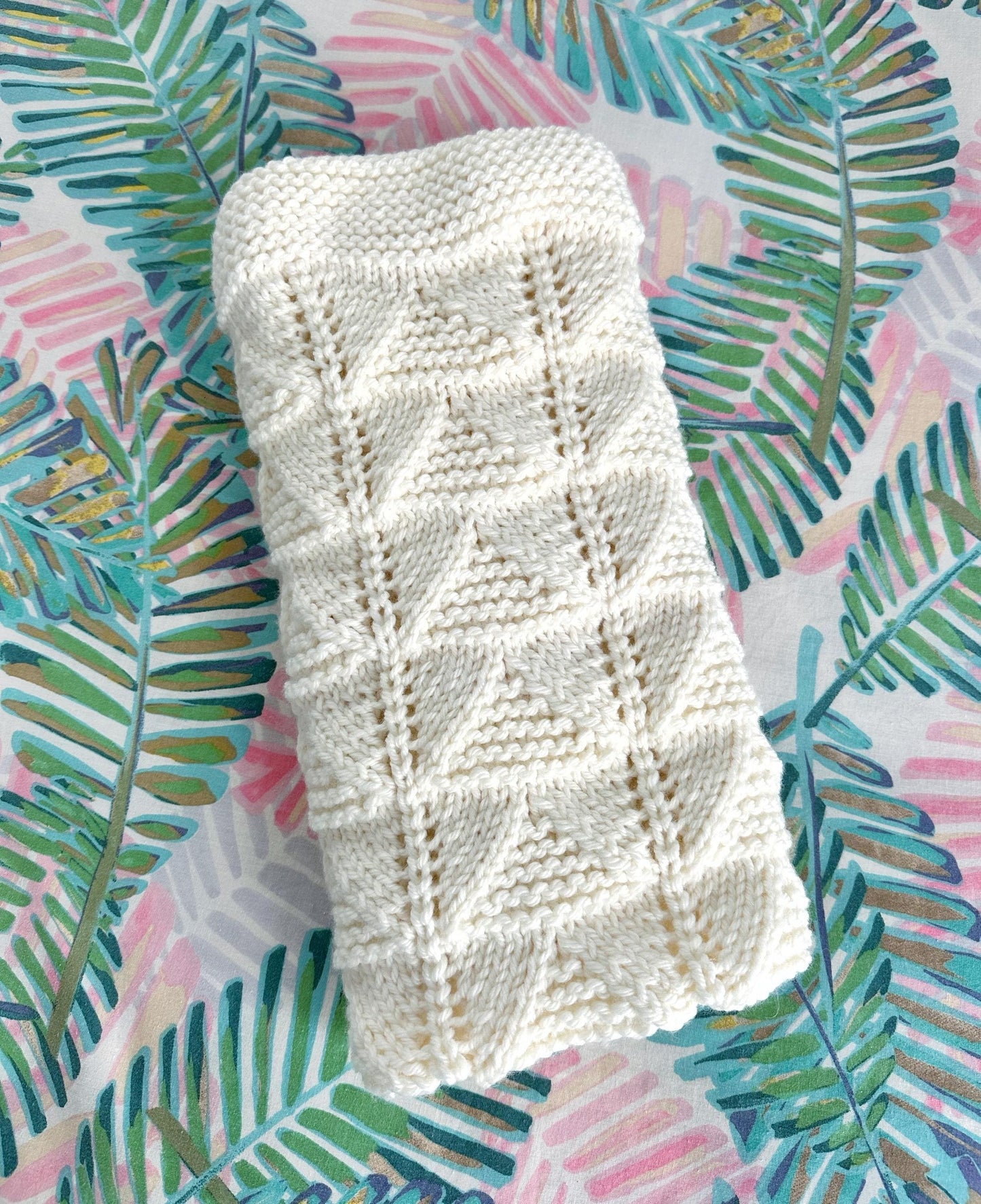 arrow baby blanket knitting pattern folded blanket detail