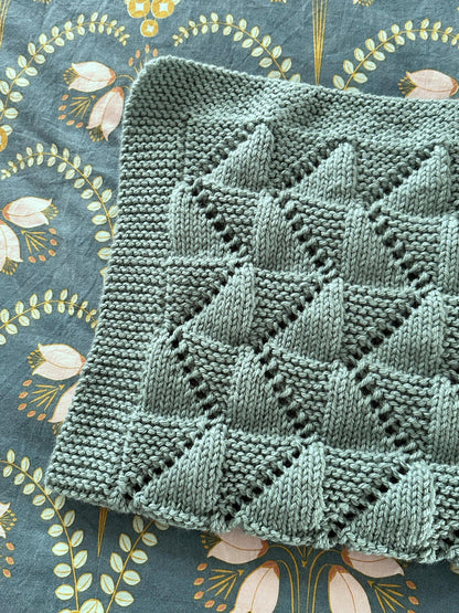 zig zag baby blanket knitting pattern soft aquamarine color