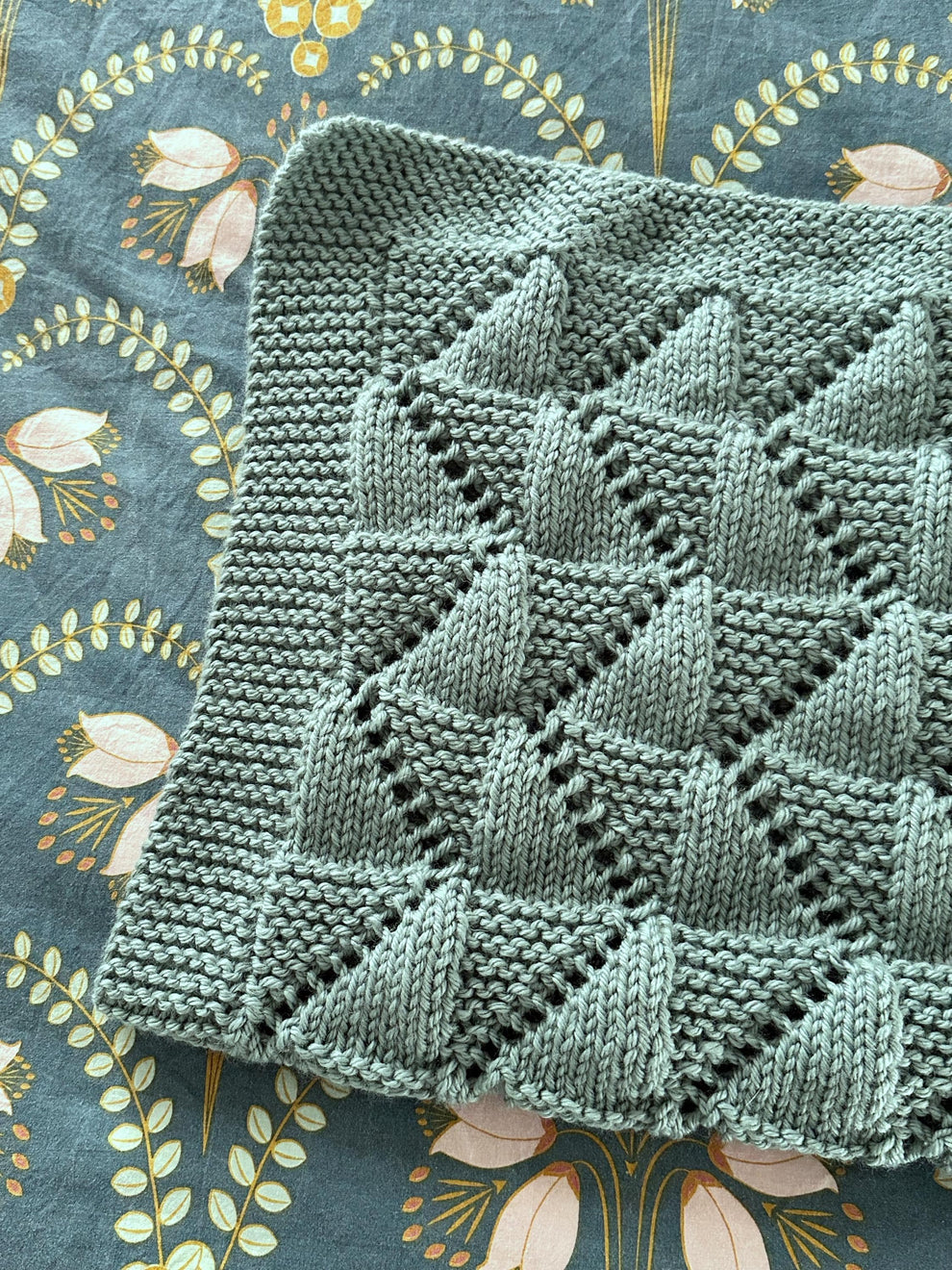 Zig Zag Baby Blanket Knitting Pattern PDF – Easy Beginner Knit – Bobbysus